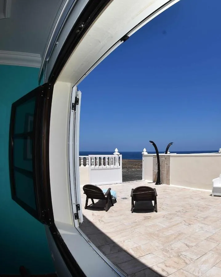 Prázdninový dům Oceanfront Escape, Alojamiento Verde Mar La Santa